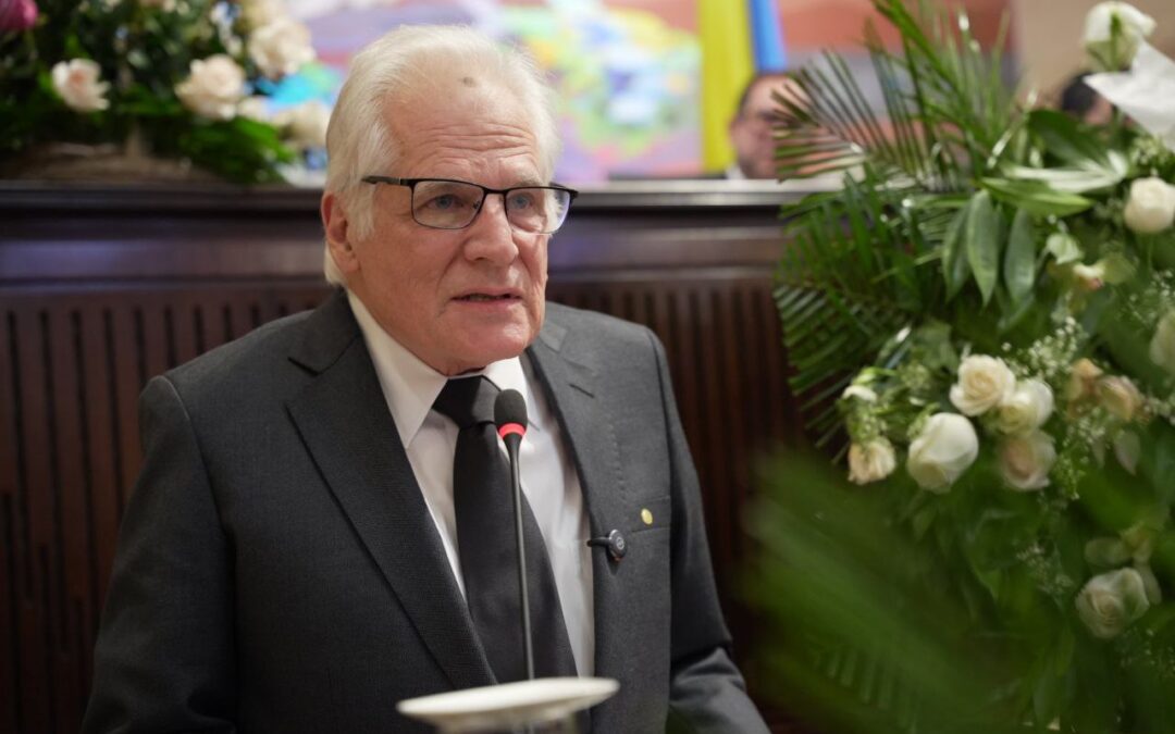 MIGUEL URIBE LONDOÑO PADRE DEL ASESINADO SENADOR MIGUEL URIBE TURBAY, ENTRA A LA CAMPAÑA PRESIDENCIAL.