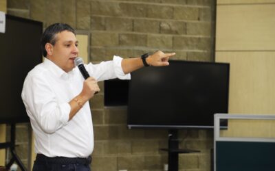 “CENTRO REBELDE” PARA TRANSFORMAR LA POLÍTICA COLOMBIANA, LA PROPUESTA DE MAURICIO LIZCANO, CANDIDATO PRESIDENCIAL. ¿DE QUÉ SE TRATA?