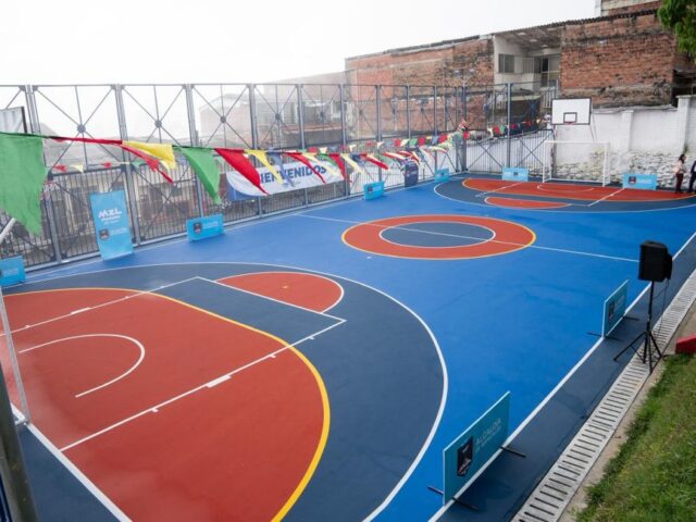 $812 MILLONES PARA DOTAR DE CANCHA Y PARQUE A LA COMUNIDAD DE LAS AMÉRICAS.