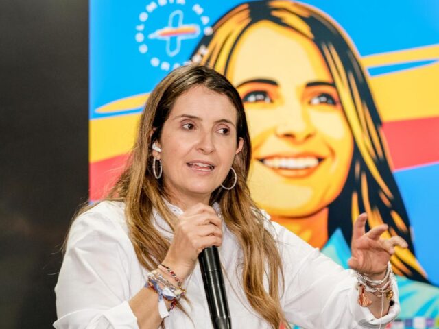 LIBERALES A PUNTO DE LLEGAR A LA CAMPAÑA DE PALOMA VALENCIA.