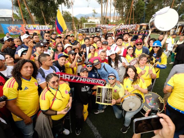 POLÉMICA POR LA CAMISETA DE LA SELECCIÓN COLOMBIA LLEGA AL EQUIPO DE IVÁN CEPEDA.