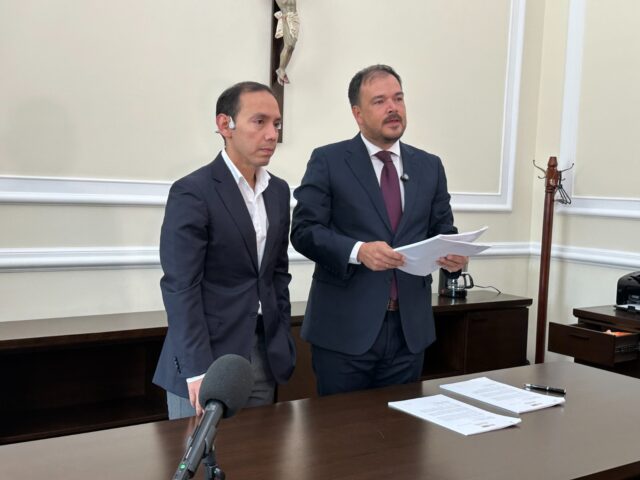 JUAN MANUEL LONDOÑO IMPULSA MATRÍCULAS POR IMPUESTOS Y EL TREN DEL CAFÉ CON CINCO PROYECTOS DE LEY.