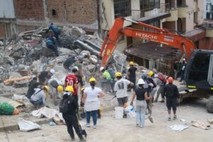 SIETE PREDIOS DEBEN SER DEMOLIDOS ESTA SEMANA; REPRESENTAN RIESGO PARA LA COMUNIDAD.