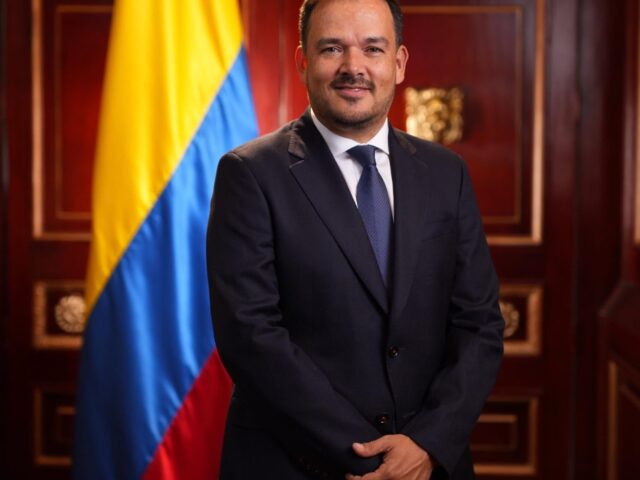 739 MILLONES DE PESOS LE COSTÓ AL PAÍS ESQUEMA DE “PROTECCIÓN” DE JULIANA GUERRERO.